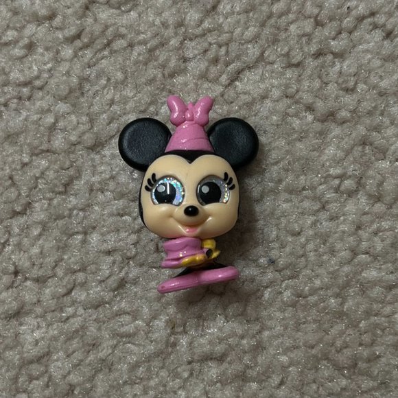 Disney Doorables Series 8: Mickey and Minnie Pair (BIRTHDAY EXCLUSIVE) - Picture 2 of 5